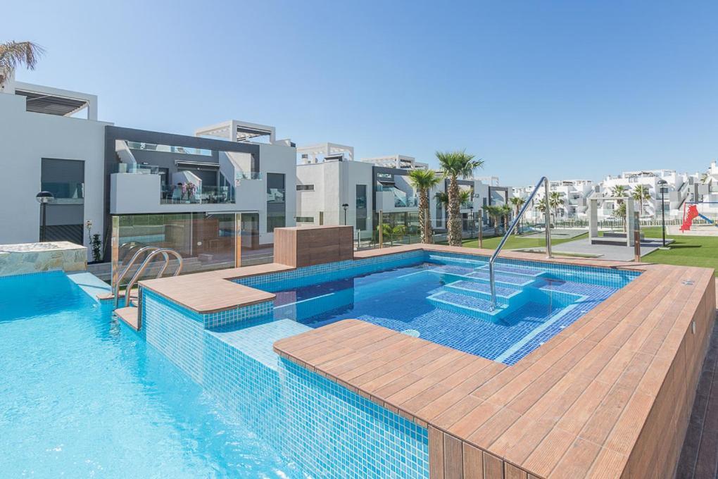 Calle Bullas Topfloor Lejlighed Torrevieja Exterior foto